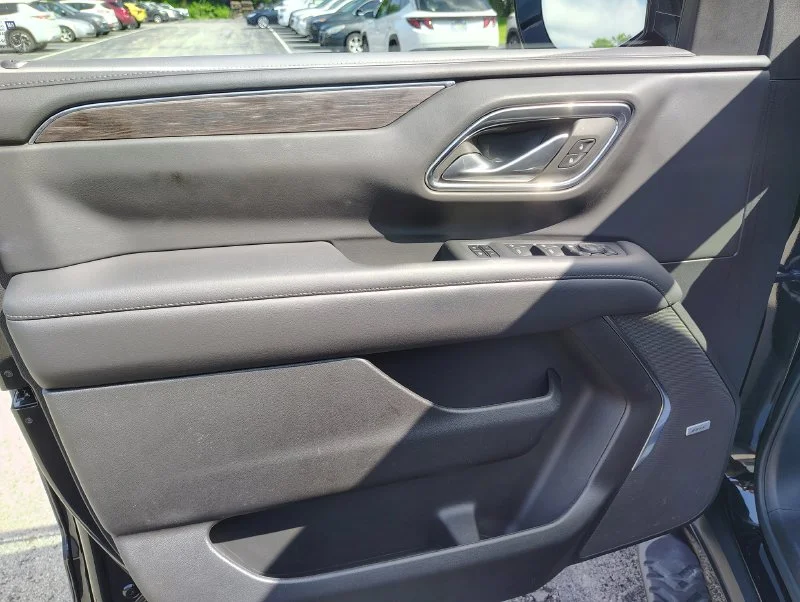 Used 2024 Black Chevrolet Z71 image 20