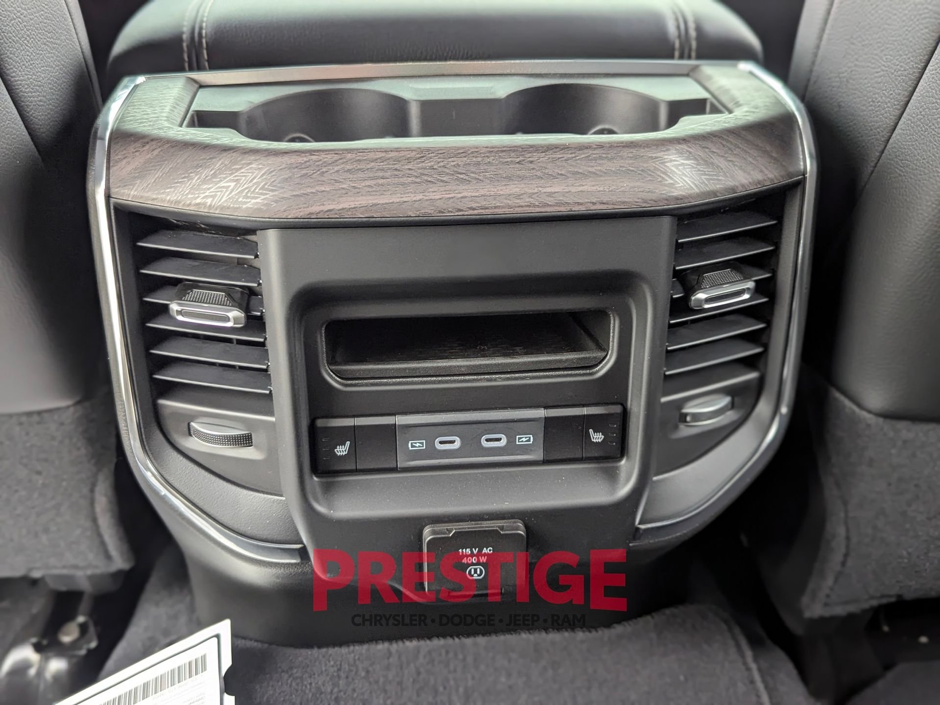 New 2026 Molten Red Pearl-Coat Exterior Paint RAM Laramie image 28