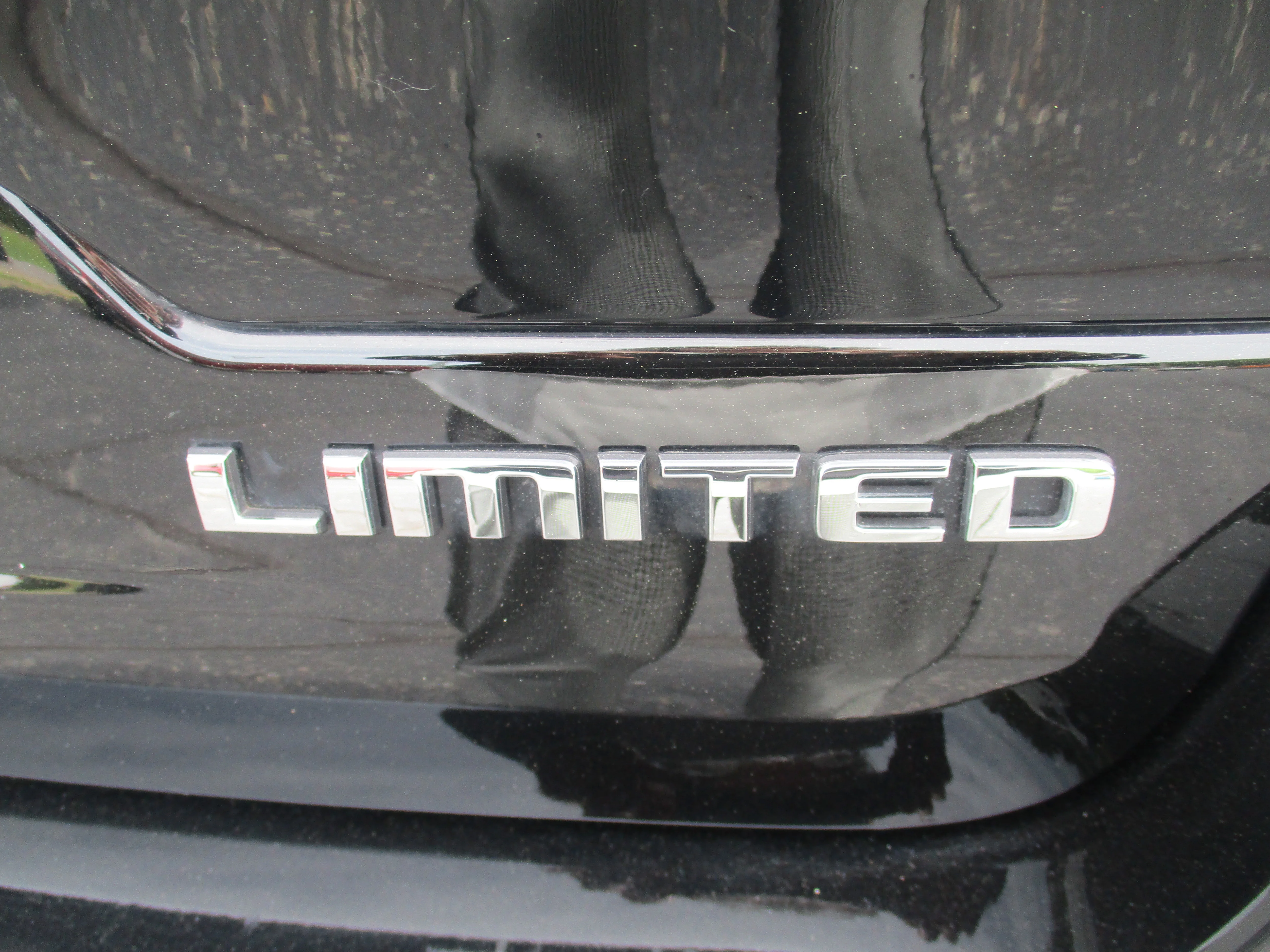 Certified Used 2022 Diamond Black Crystal Pearlcoat Jeep Limited image 57