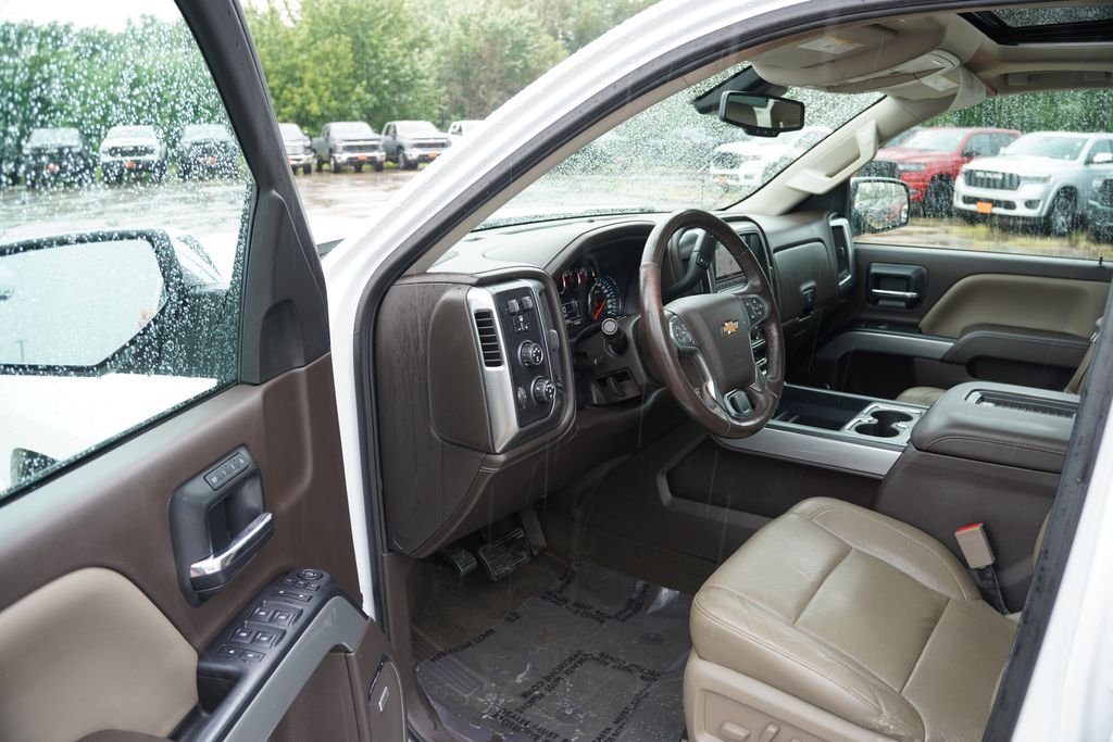 Certified Used 2016 Iridescent Pearl Tricoat Chevrolet LTZ image 14