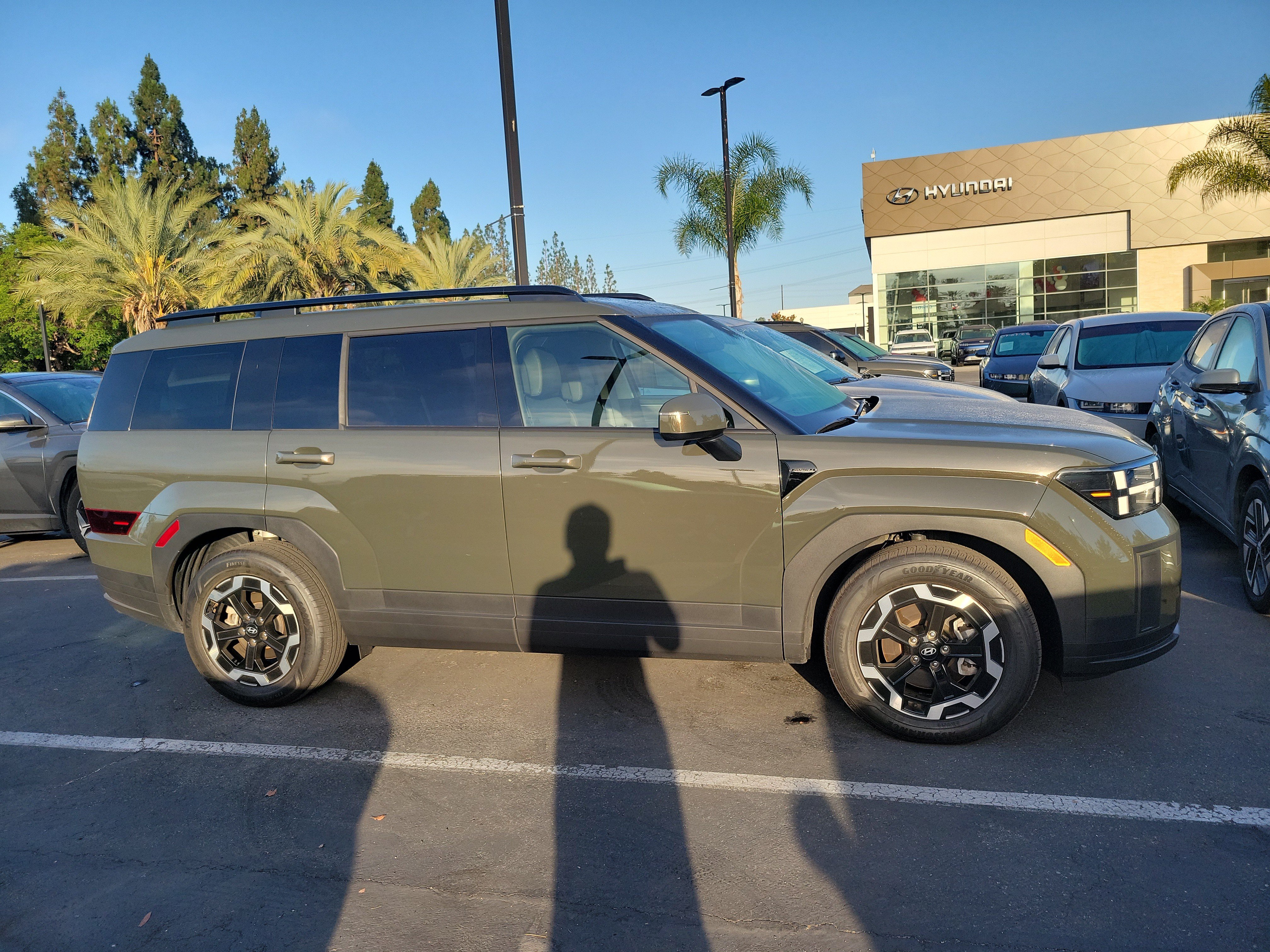 Certified Used 2024 Rockwood Green Hyundai SEL image 3