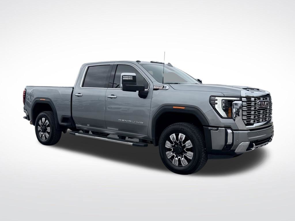 Used 2024 Silver GMC Denali image 9