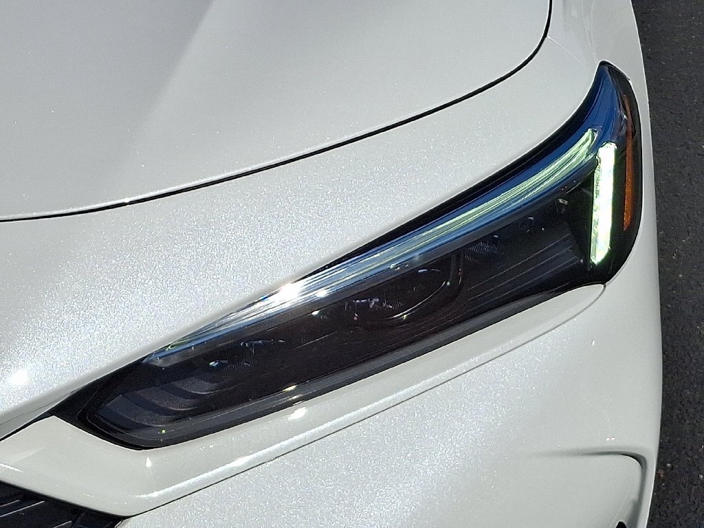 Certified Used 2026 Platinum White Pearl Honda 2WD Sport Hybrid image 9