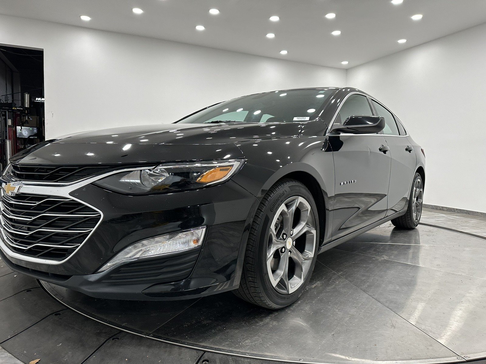 2021 Chevrolet Malibu 1LT photo 4