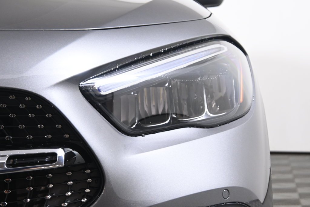 Used 2026 Mountain Grey Metallic Mercedes-Benz GLA 250 image 11