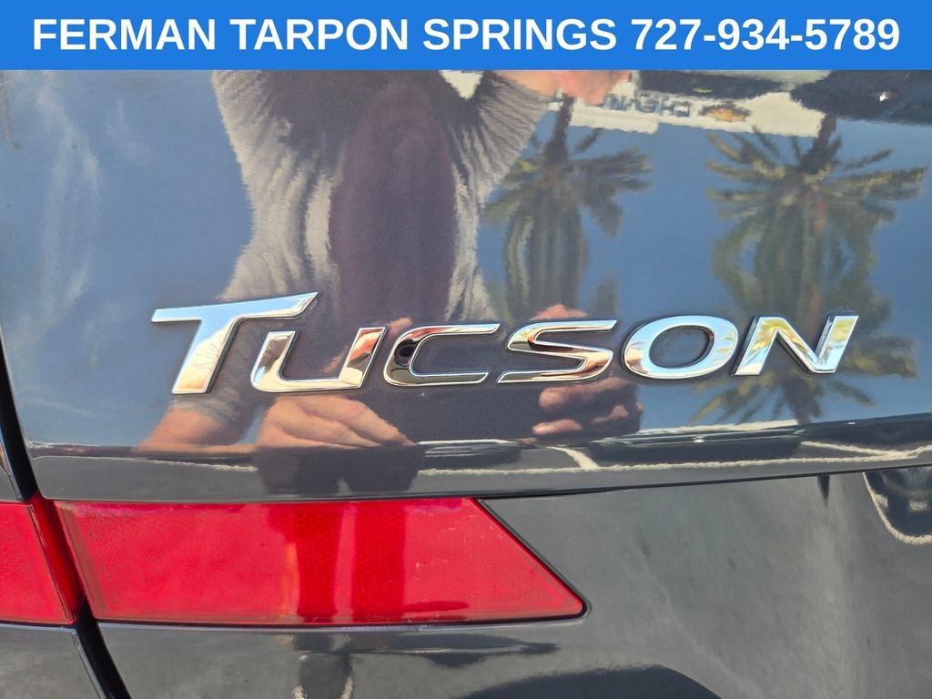 Used 2019 Blue Hyundai SE image 17