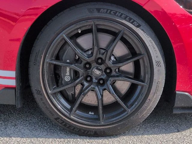 Used 2019 Race Red Ford Shelby GT350 image 11