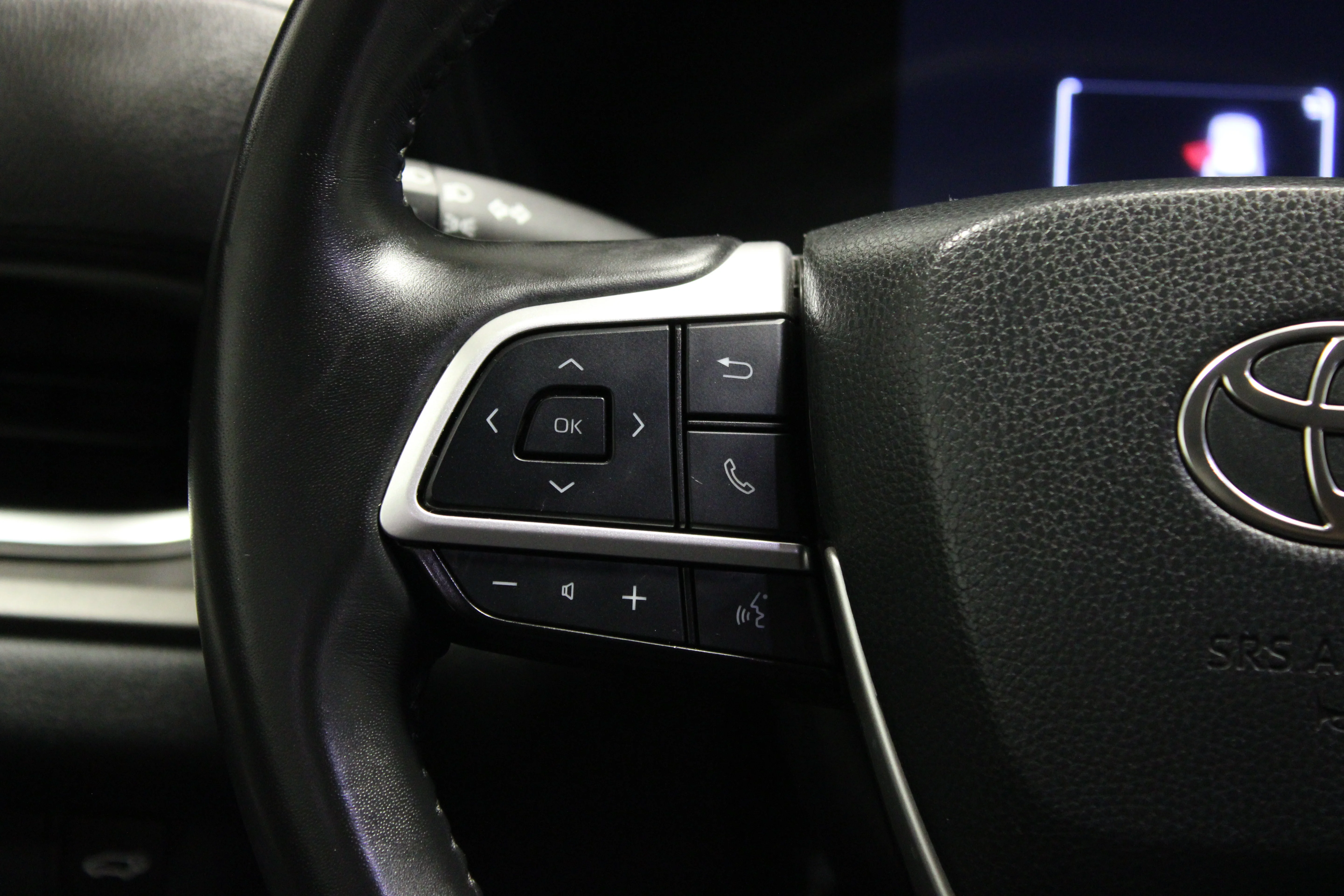Used 2025 Celestial Silver Metallic Toyota XLE image 24