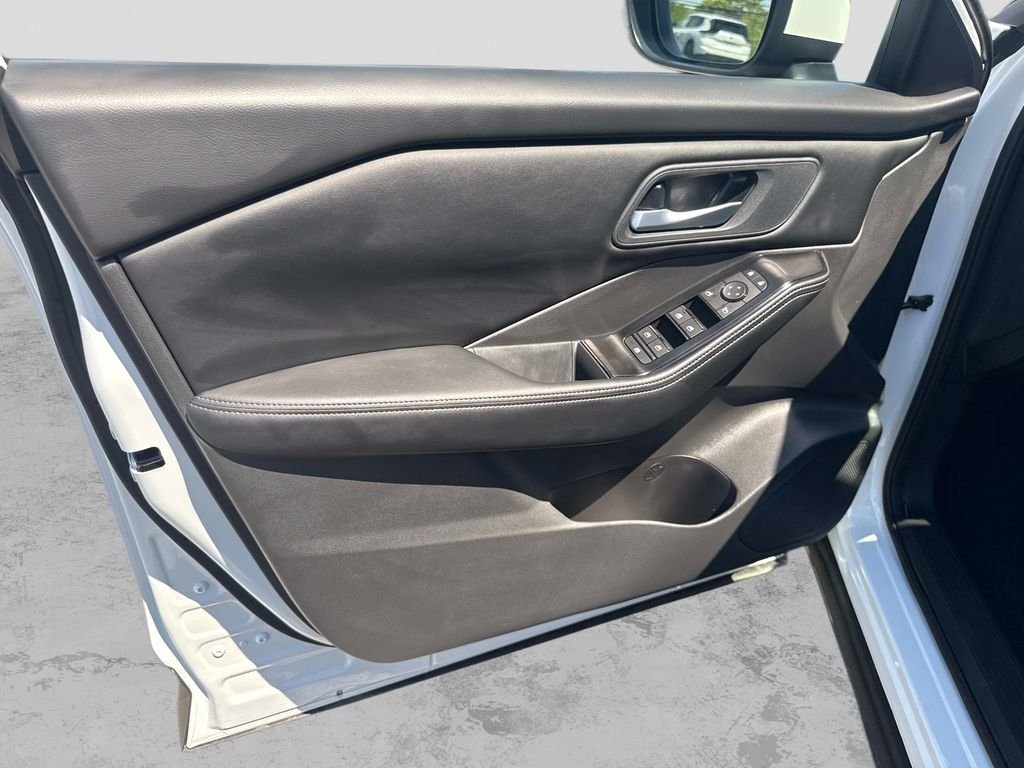 Used 2026 White Nissan SV image 17