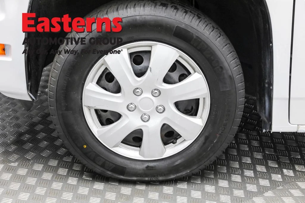 Used 2014 White VPG Taxi image 28