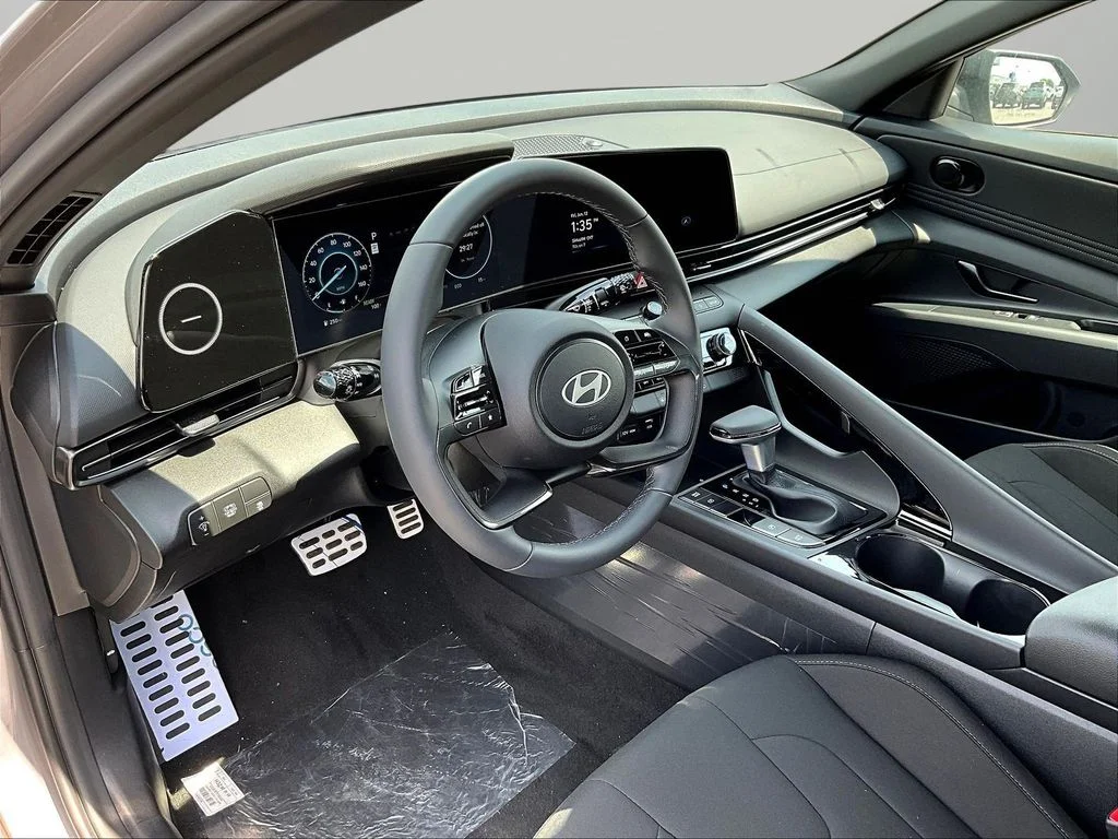 New 2026 Silver Hyundai SEL Sport image 7