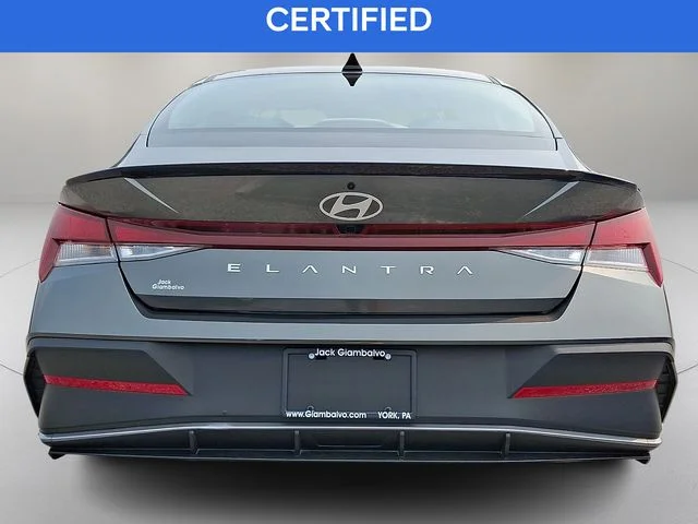 Used 2025 Gray Hyundai SEL Sport image 9
