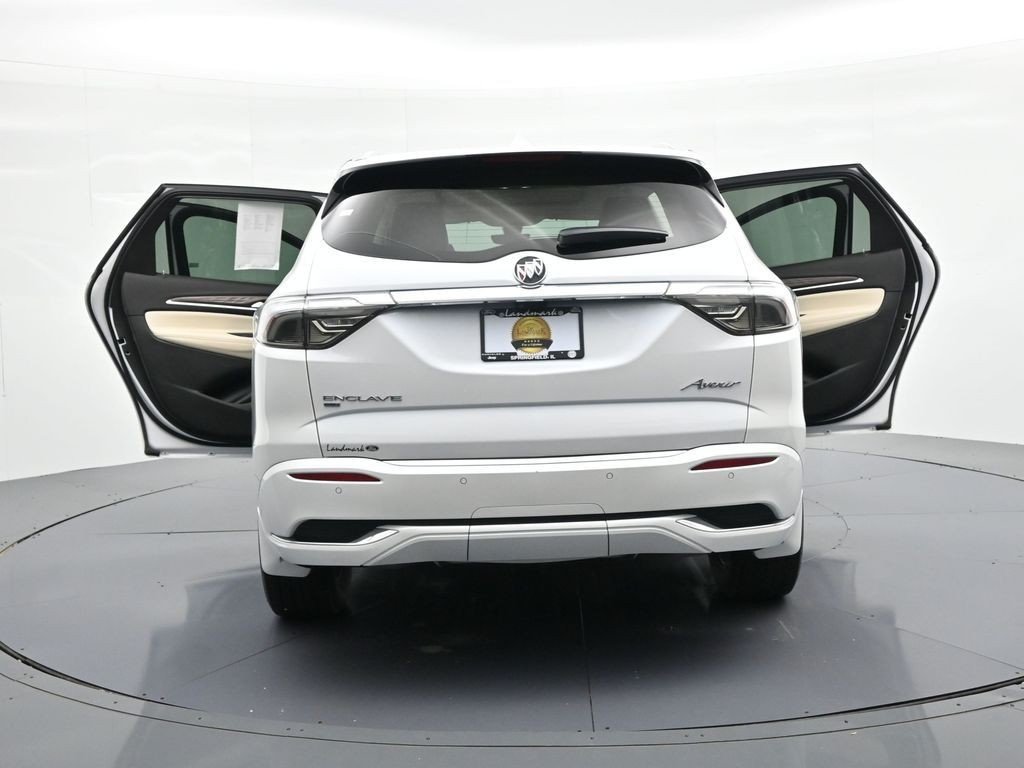 Used 2022 White Frost Buick AWD 4dr Avenir image 29