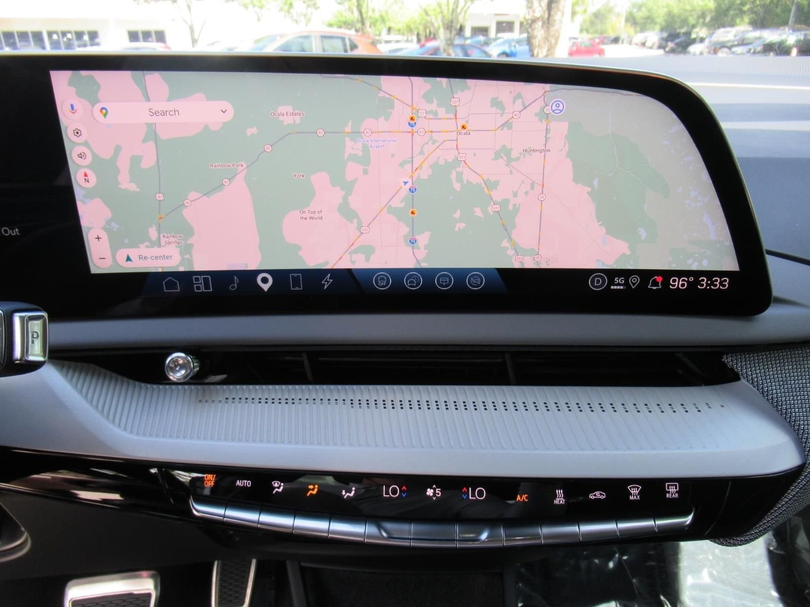 Used 2025 White Cadillac Luxury 2 image 28