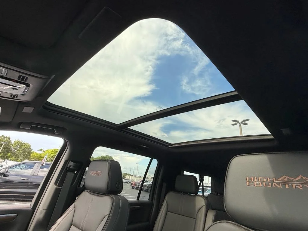 New 2026 Polar White Tricoat Chevrolet High Country image 17