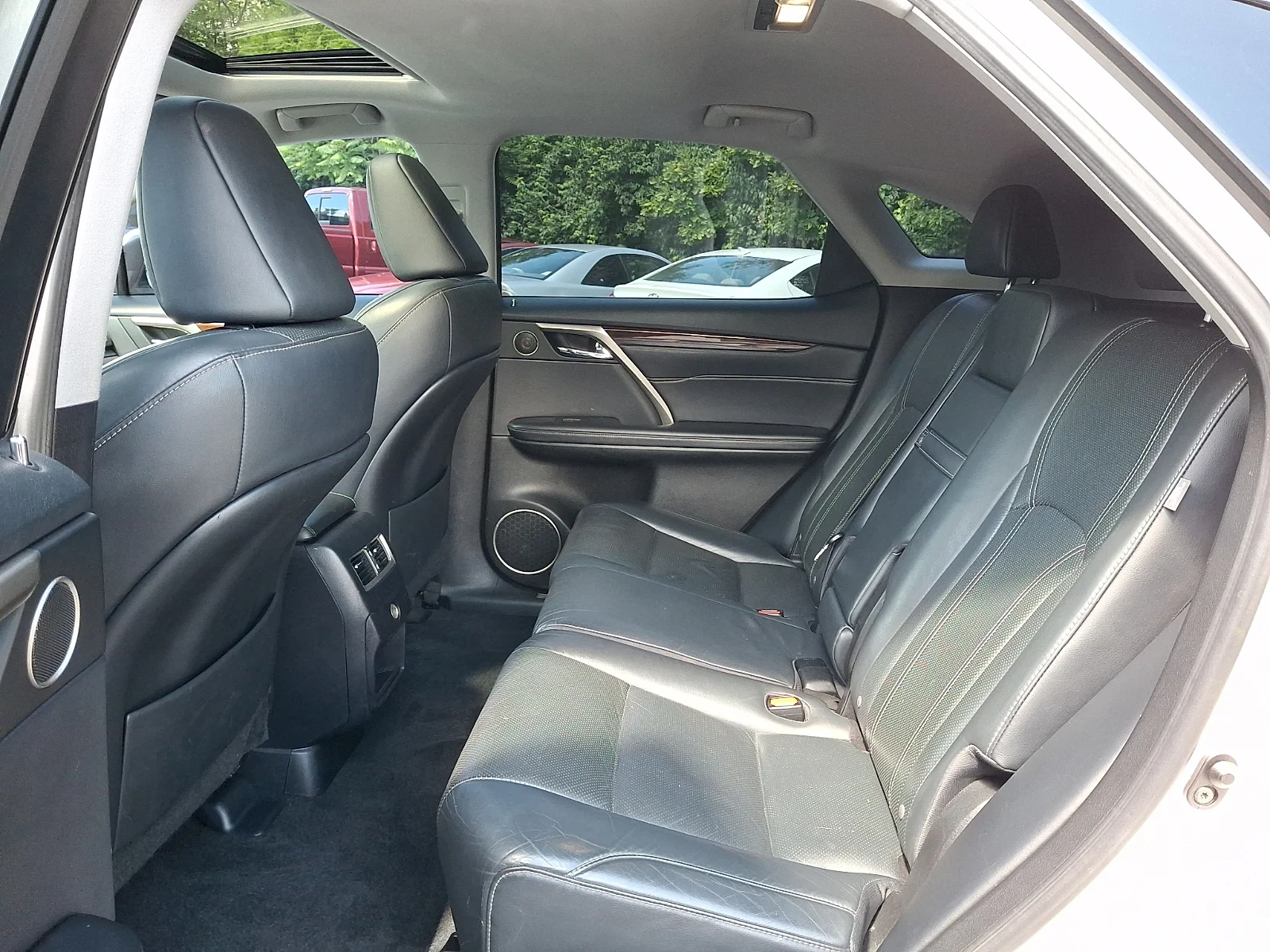 Used 2018 Eminent White Pearl - 085 Lexus  image 5