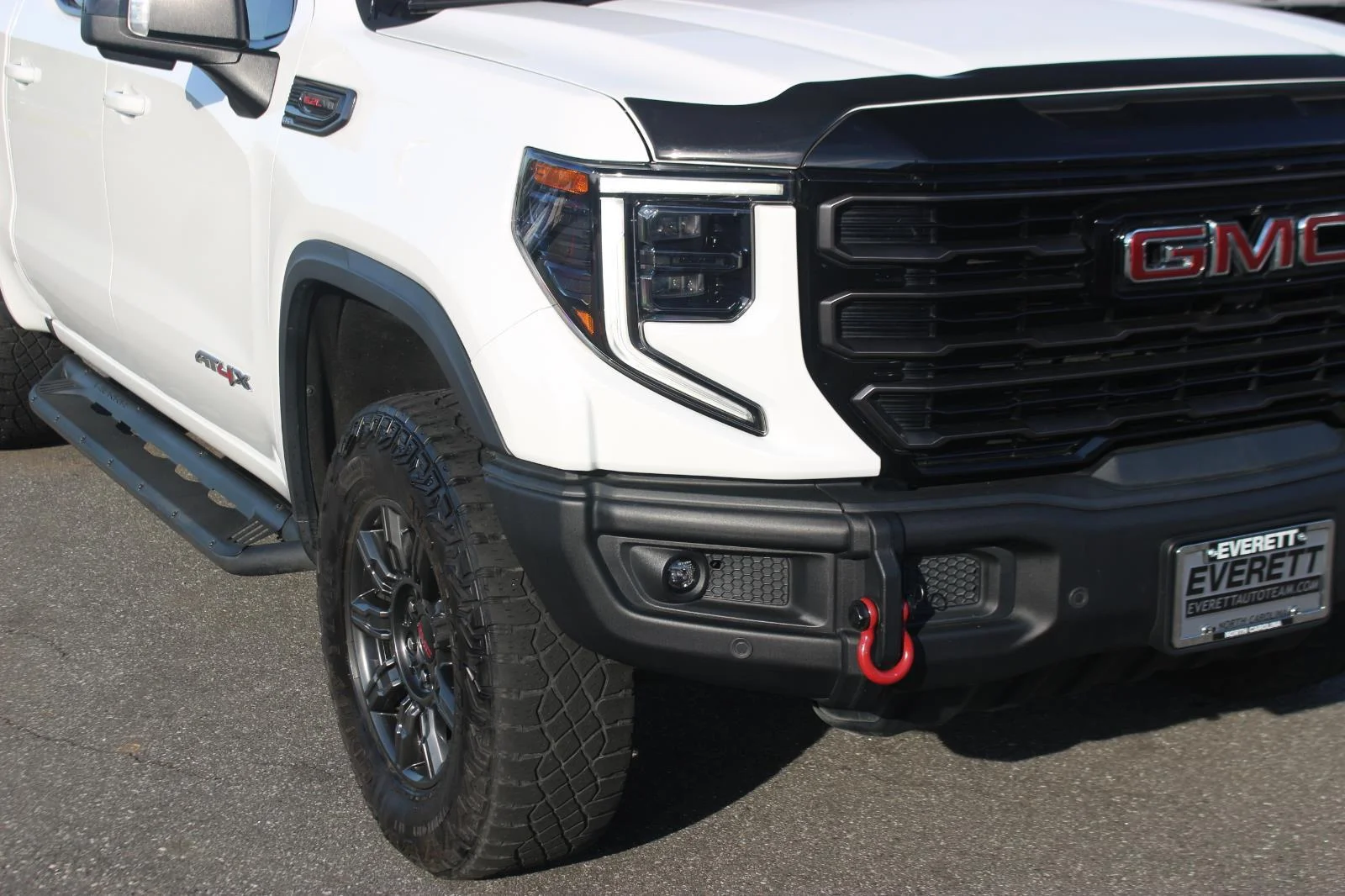 Used 2024 Summit White GMC AT4X image 9