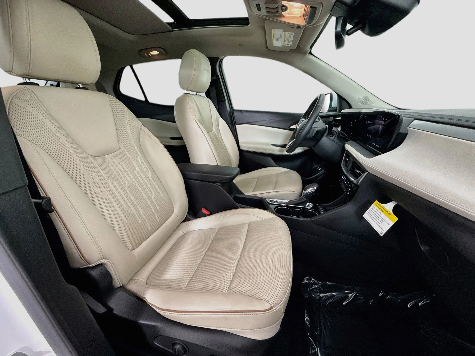 Used 2024 White Frost Tricoat Buick Avenir image 30