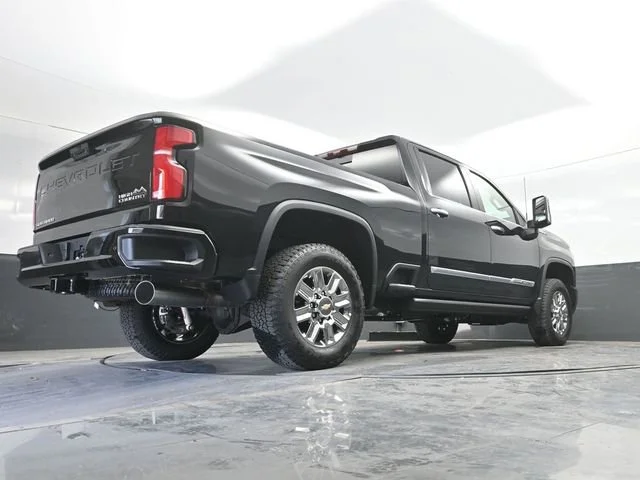 New 2026 Black Chevrolet High Country image 18