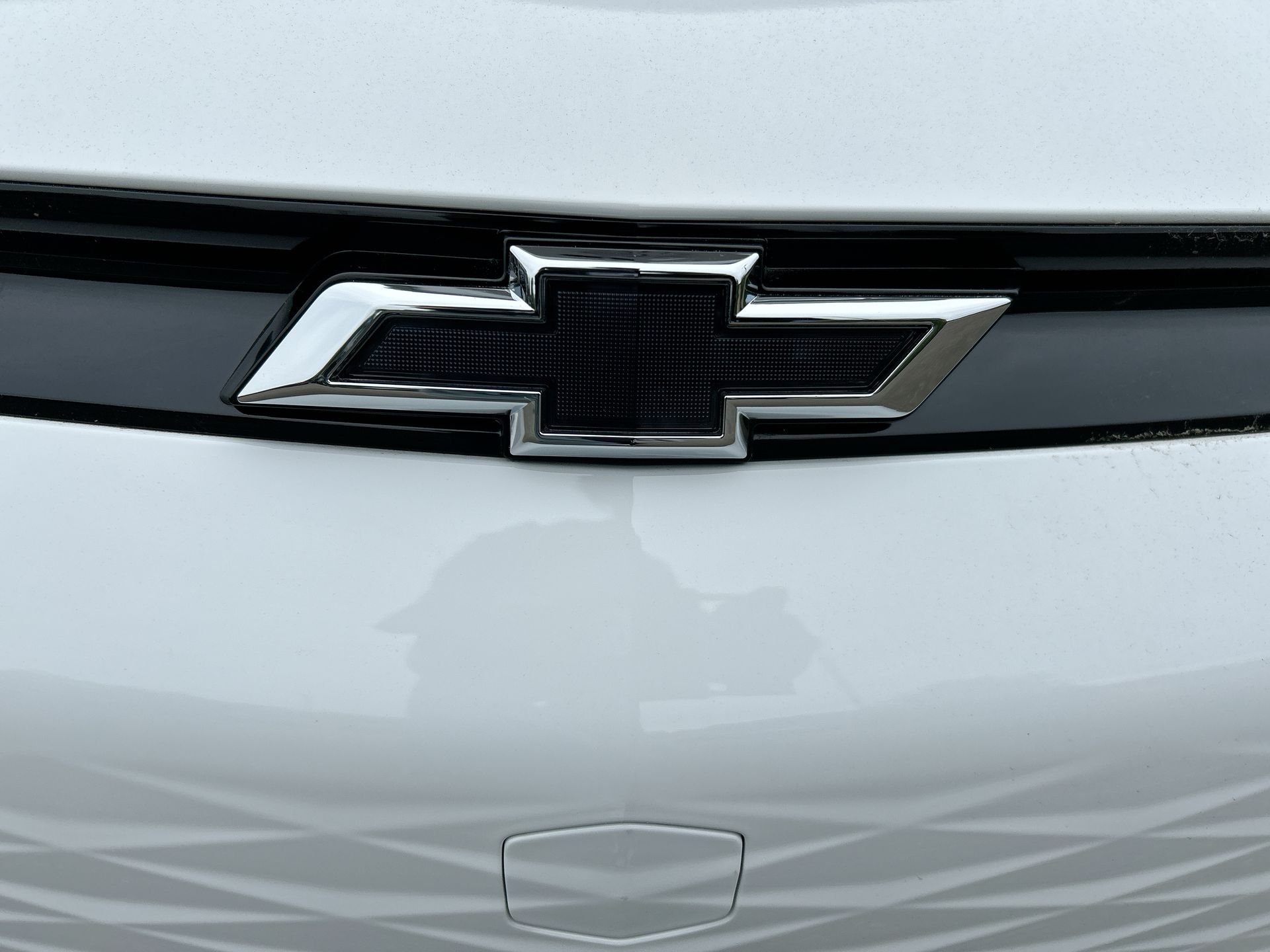 New 2027 Summit White Chevrolet LT image 29