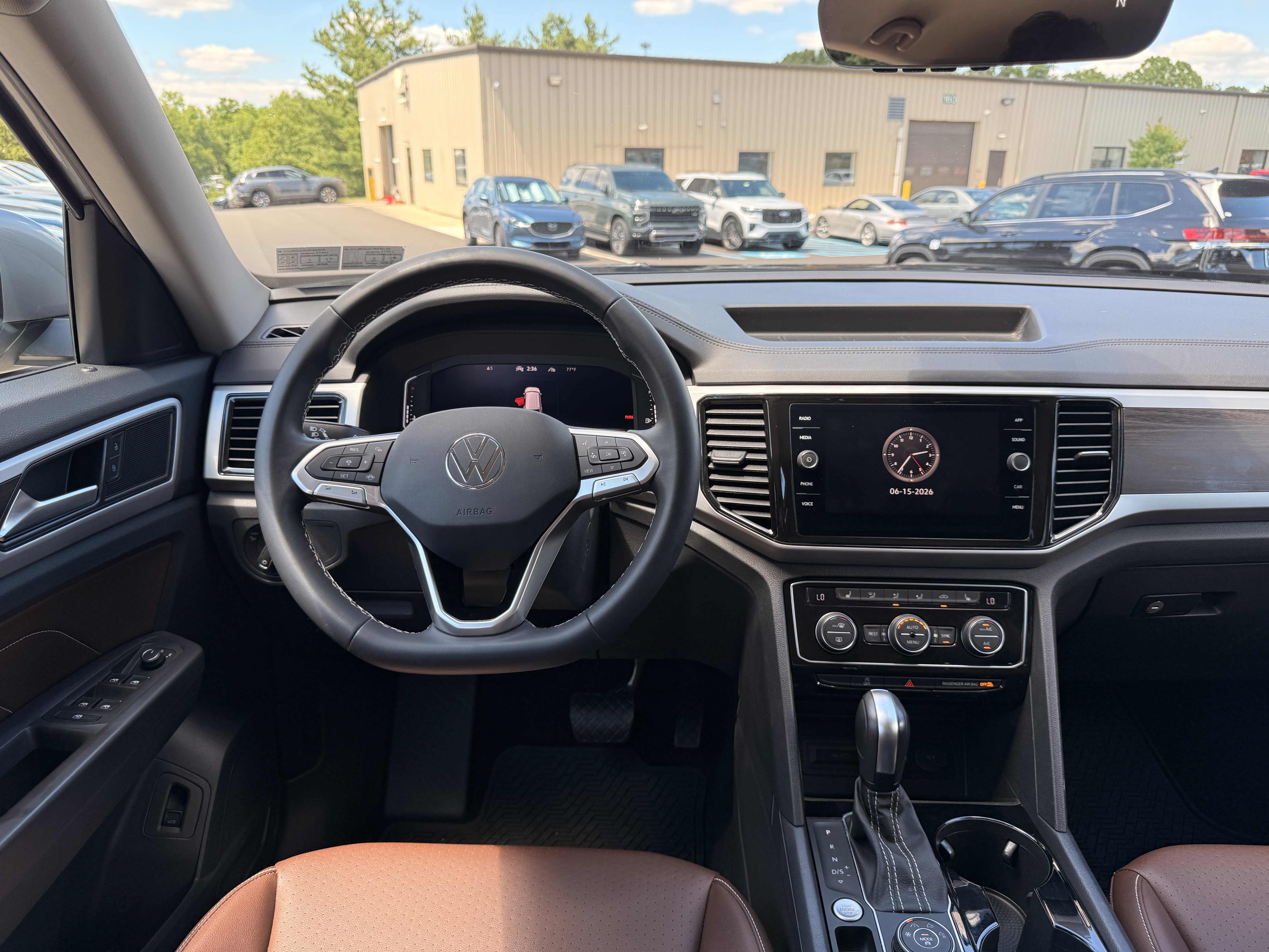 Used 2023 Silver Volkswagen 3.6L V6 SE w/Technology image 31
