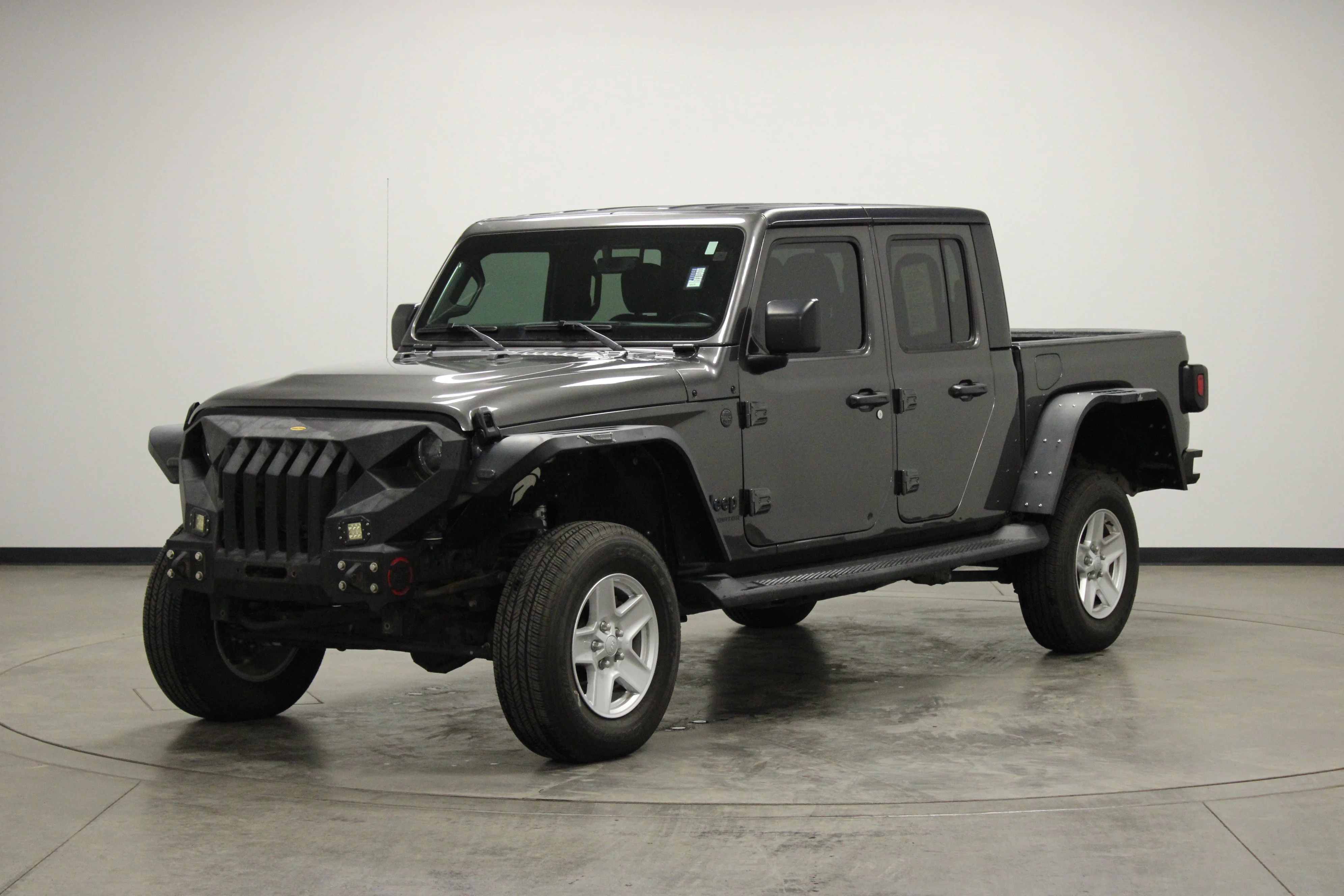 Used 2022 Granite Crystal Metallic Clearcoat Jeep Sport image 4