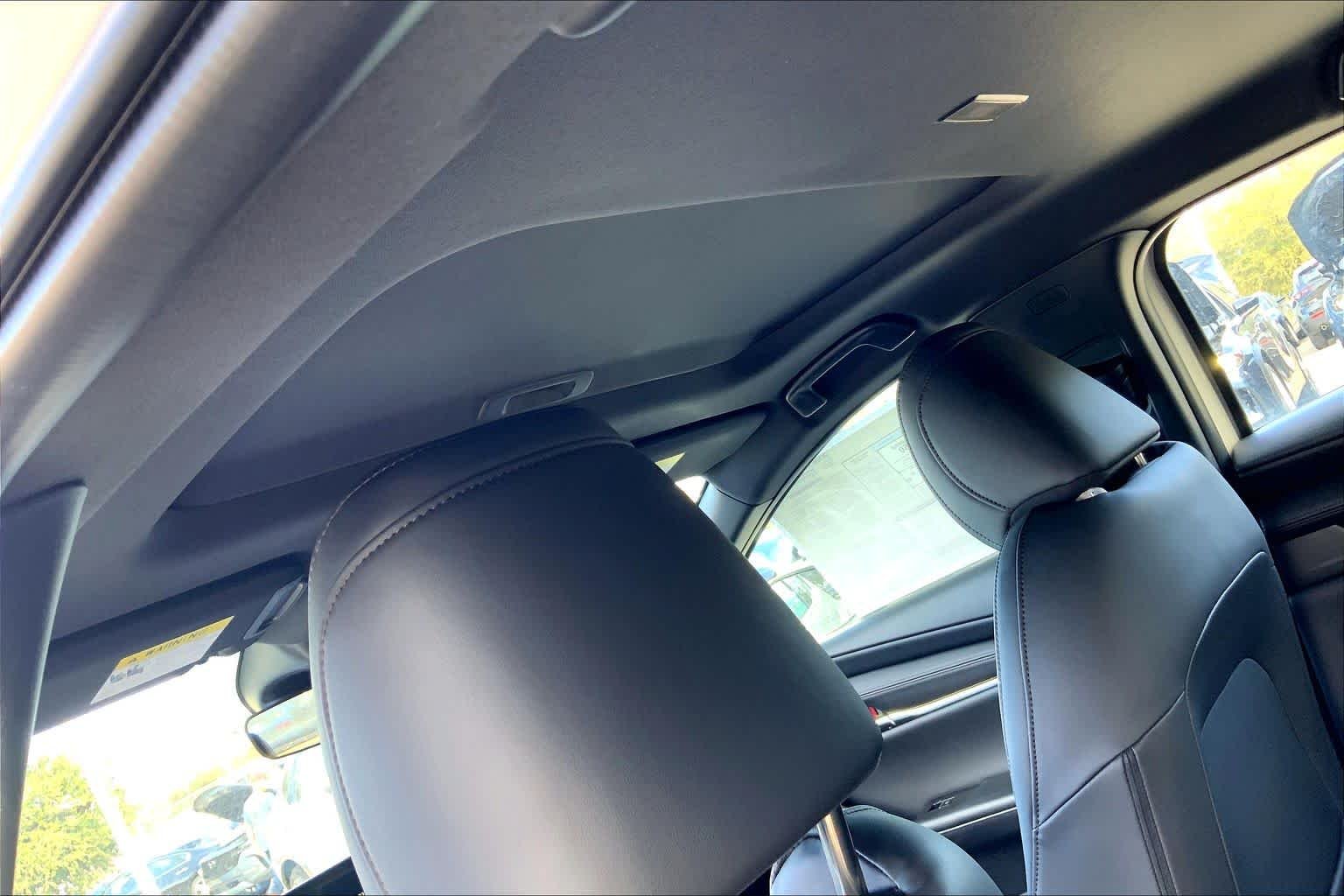New 2026 Platinum Quartz Metallic Mazda 2.5 S Premium image 18