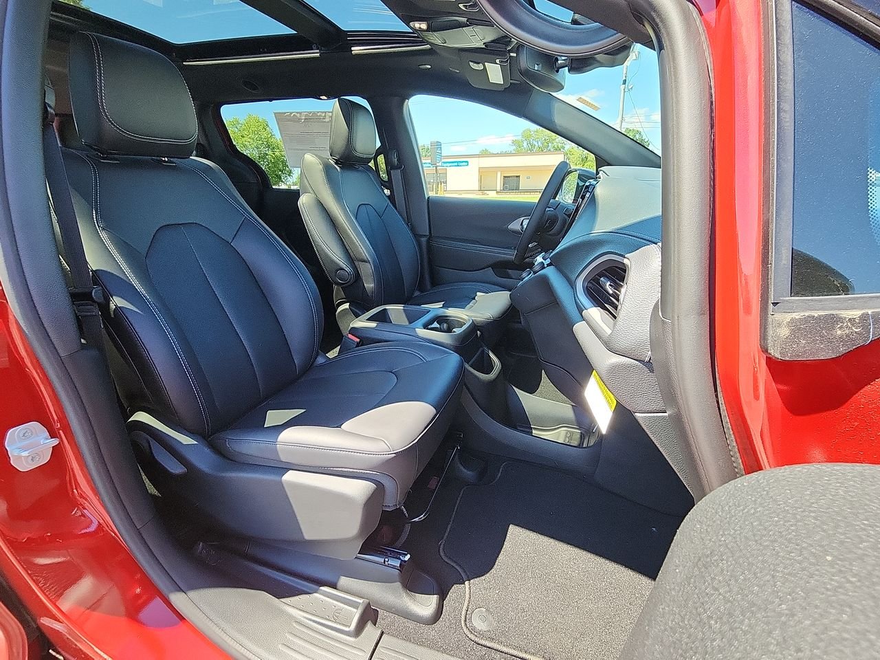 2026 Chrysler Pacifica Select - Photo 25