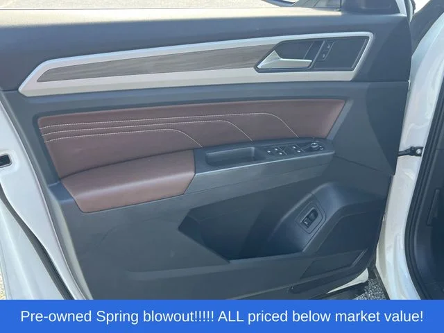 Used 2022  Volkswagen 2.0T SEL image 13