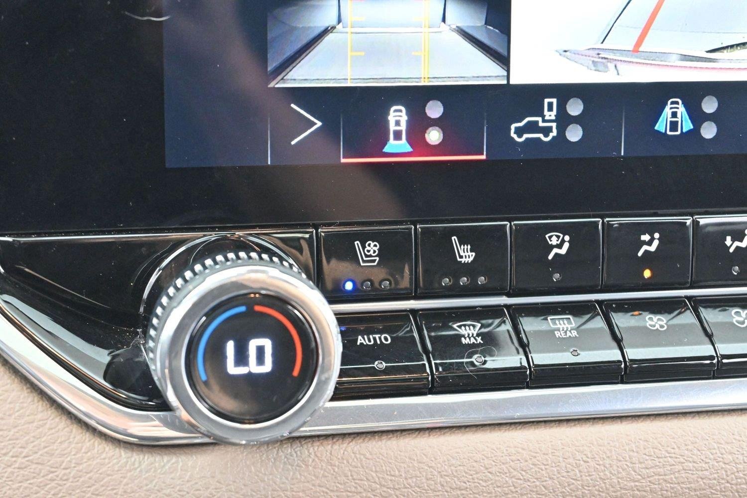 Used 2024 Summit White GMC Denali image 24