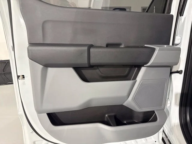 Used 2025 White Ford XL image 13