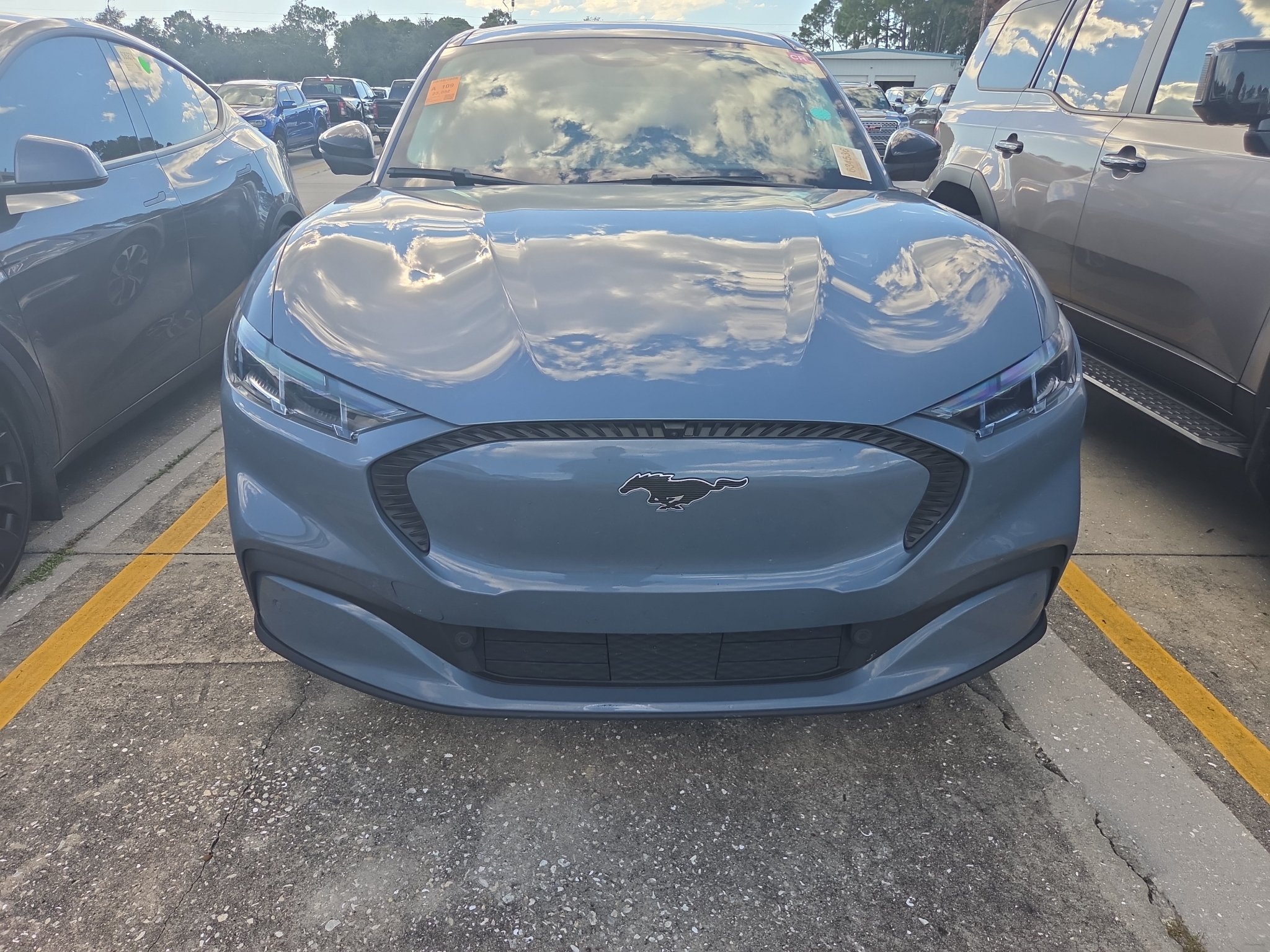 Used 2024 Vapor Blue Metallic Ford Select image 2
