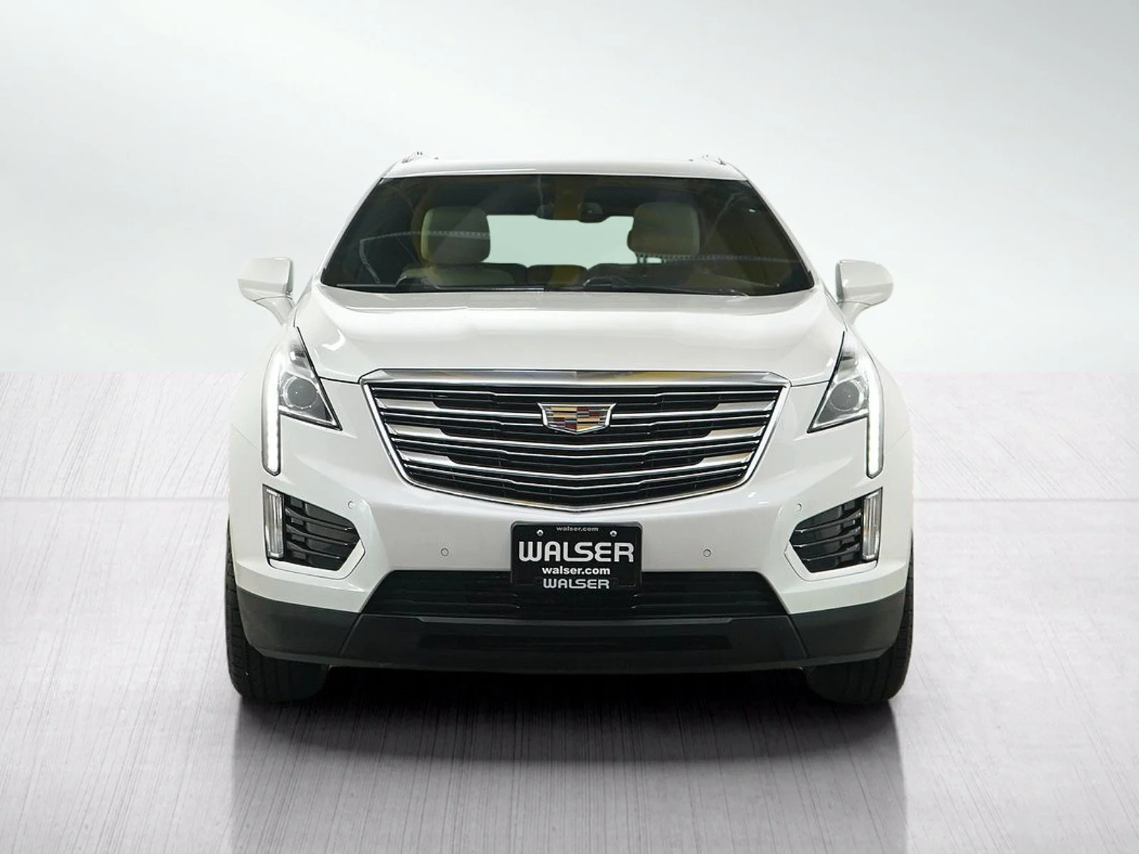 Used 2019 CRYSTAL WHITE TRICOAT Cadillac Luxury AWD image 8