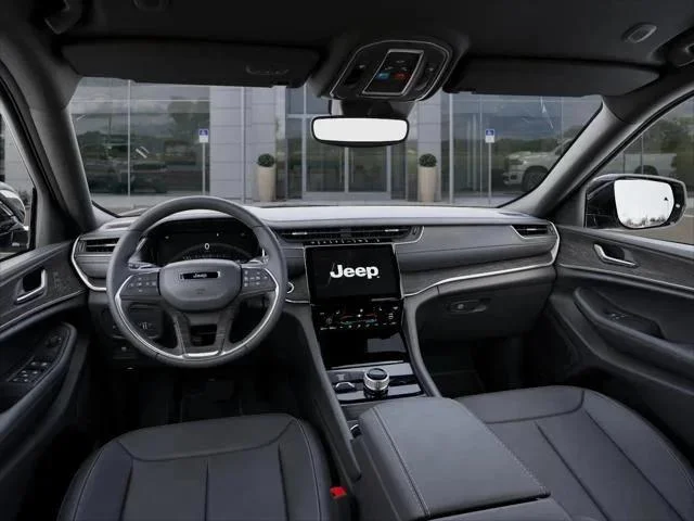 New 2025 Bright White Clear-Coat Exterior Paint Jeep Limited image 60