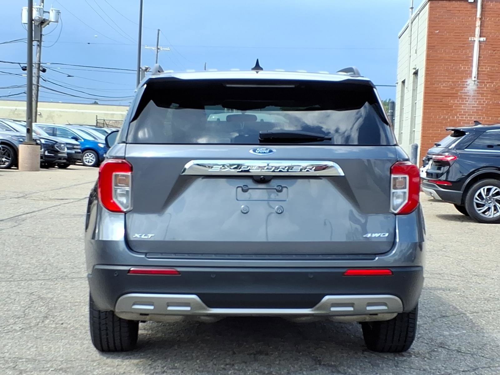 Certified Used 2023 Carbonized Gray Metallic Ford XLT image 18
