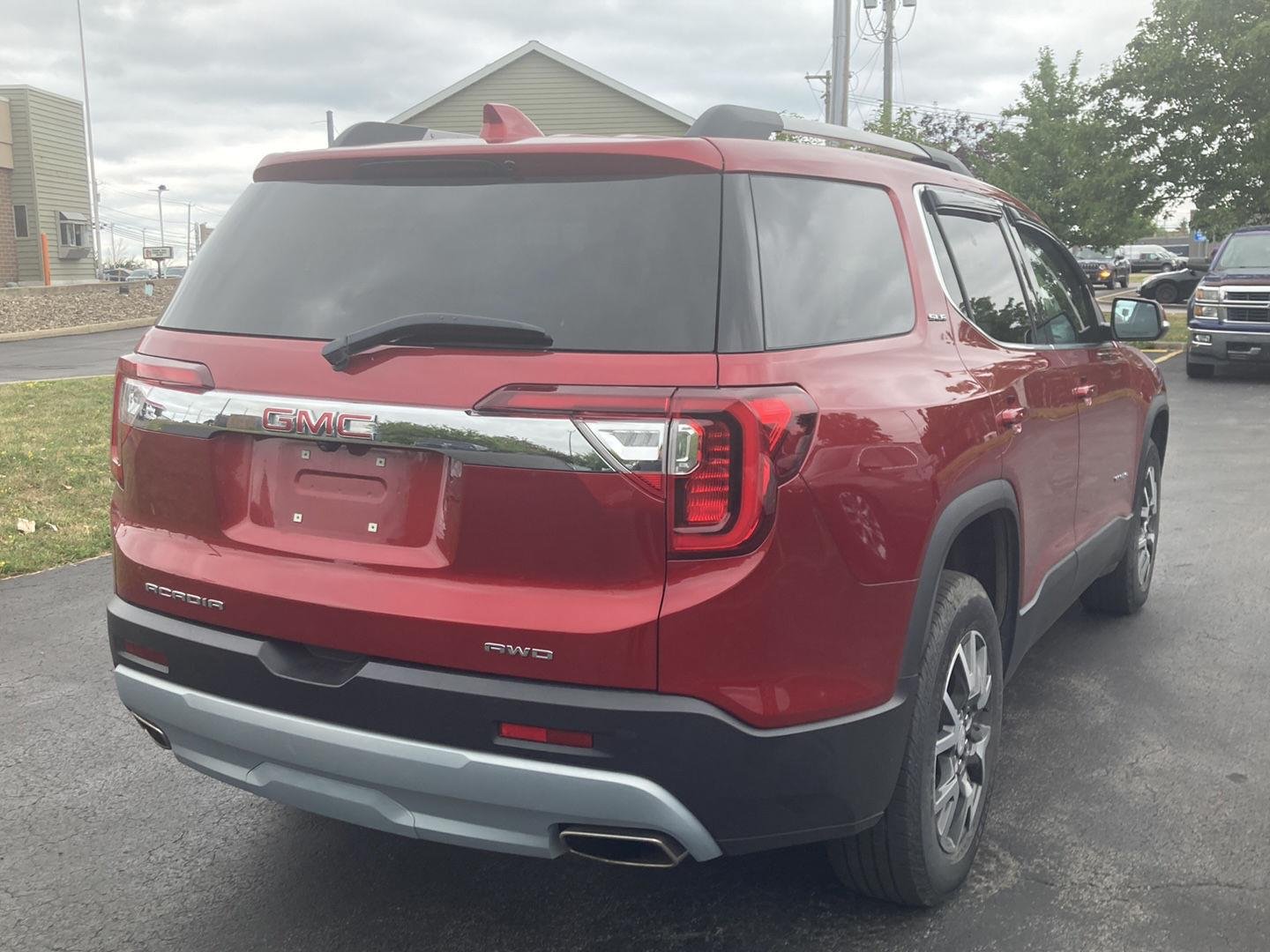 Used 2023 Volcanic Red Tintcoat GMC SLE image 7