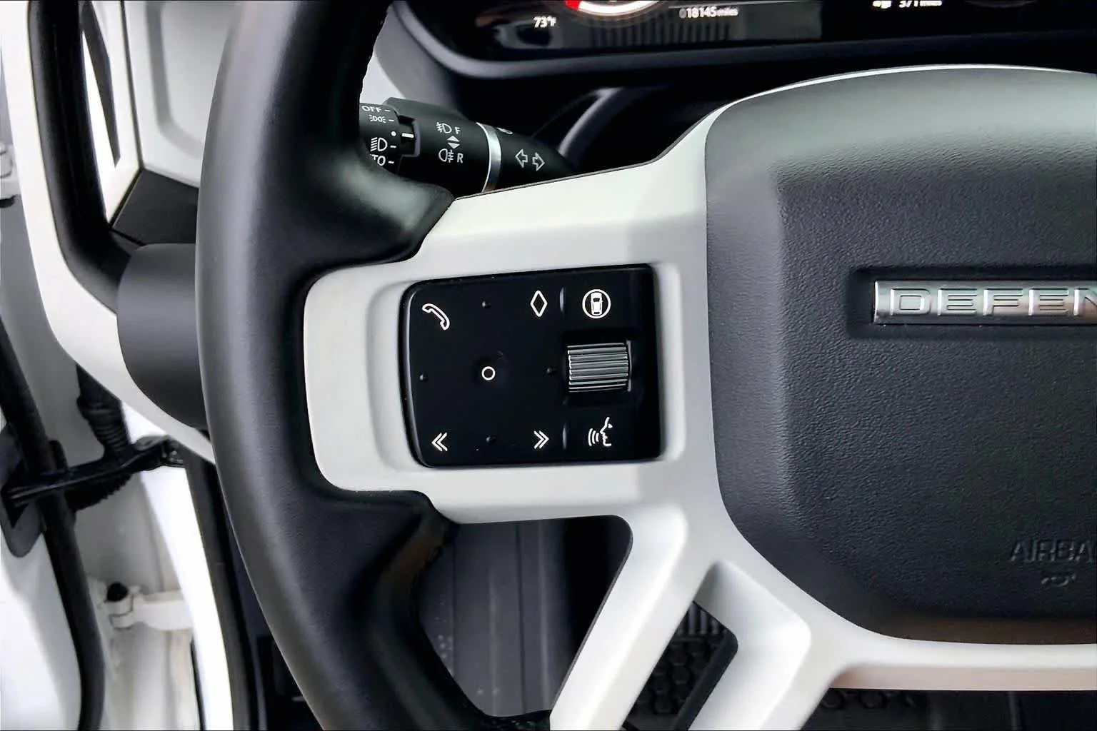 Used 2024 Fuji White Land Rover S image 24