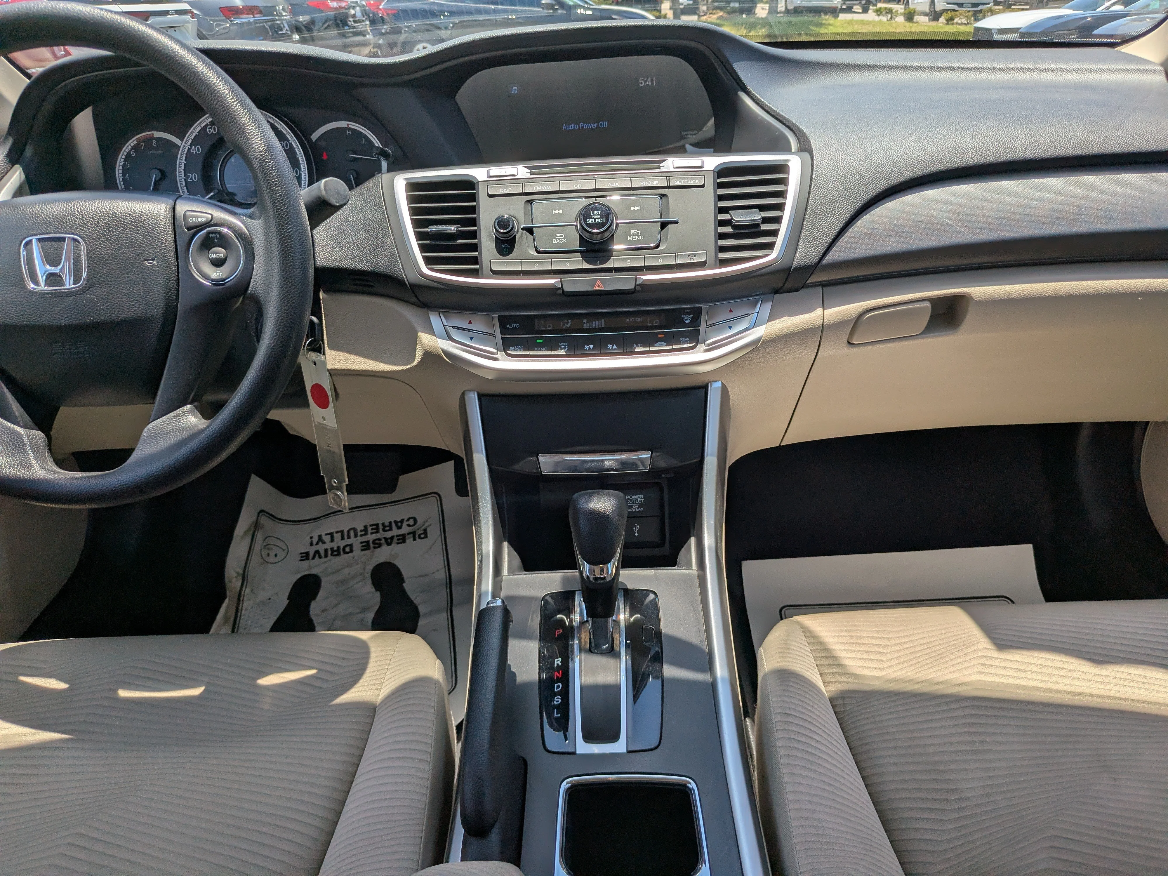 Used 2015 Champagne Frost Pearl Honda LX image 18