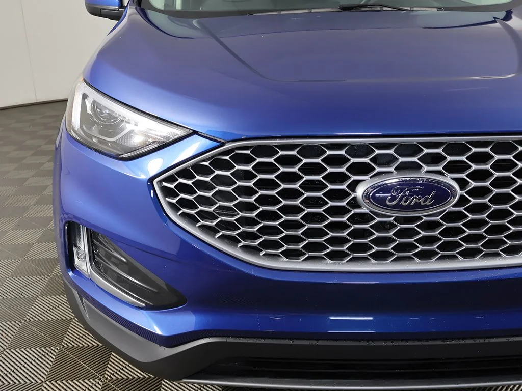 Used 2024 Blue Ford SEL image 11