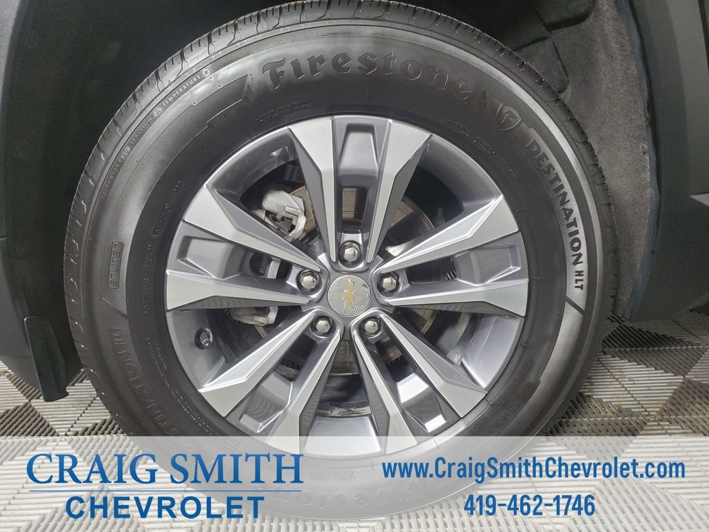 Used 2025 Mosaic Black Metallic Chevrolet LT image 31