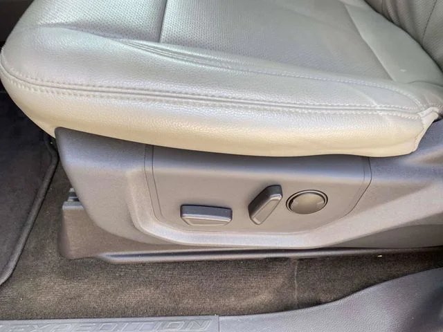 Used 2020 Star White Ford XLT image 19