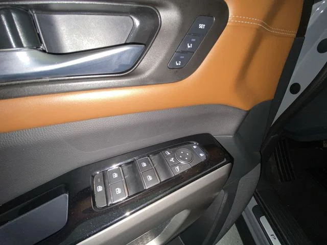 Used 2024 Gray Nissan Platinum image 13