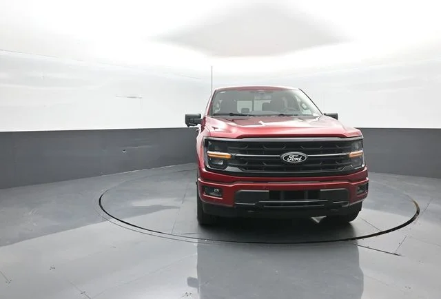 New 2026 Ruby Red Metallic Tinted Clearcoat Ford XLT image 3