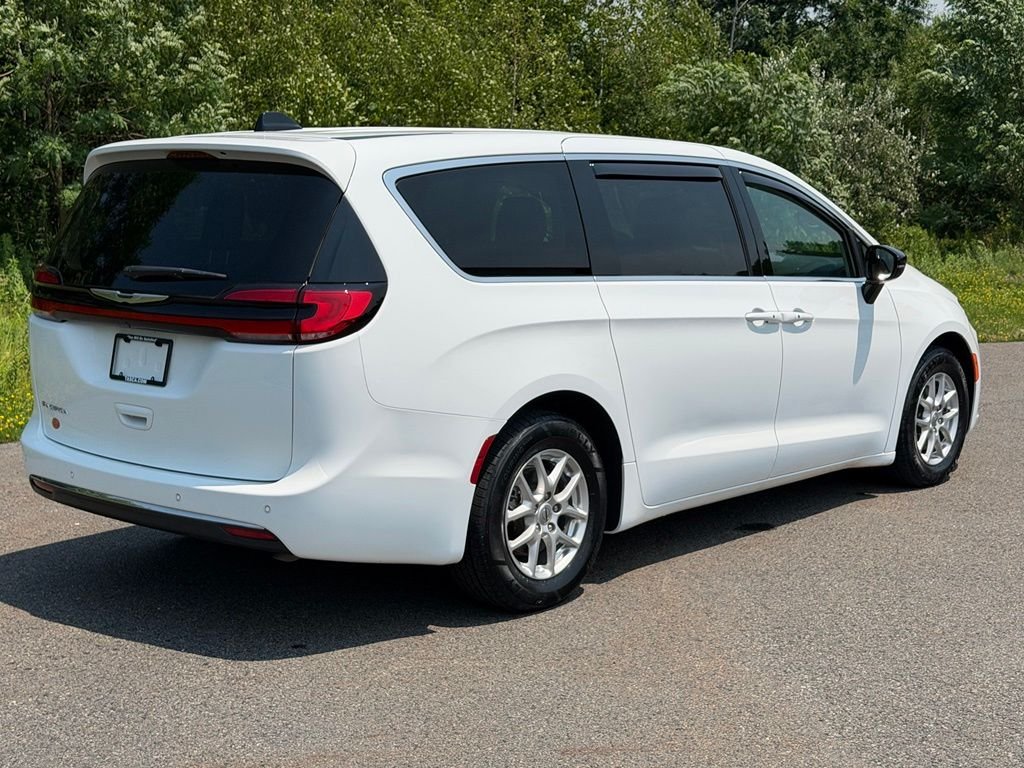 Certified Used 2024 Bright White Clearcoat Chrysler Touring L image 27