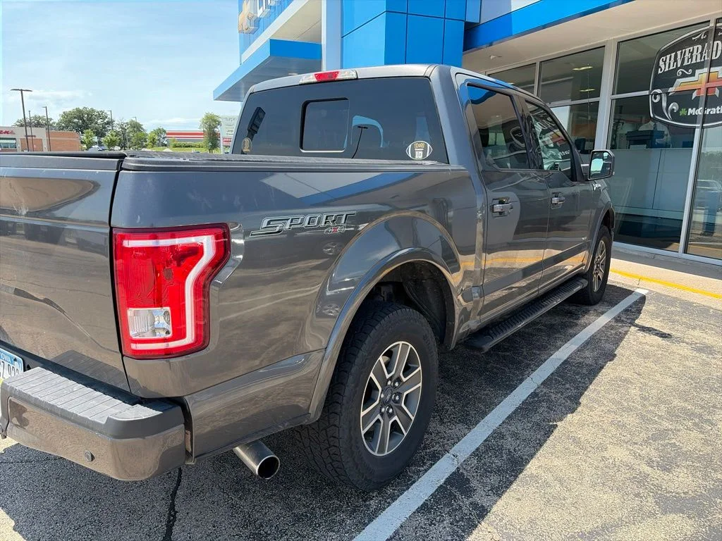 Used 2016 Gray Ford XLT image 4