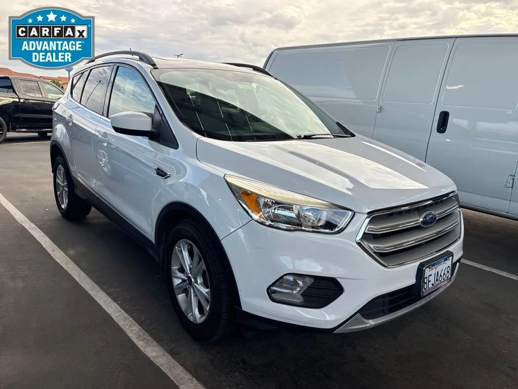 Used 2018 Oxford White Ford SE image 1