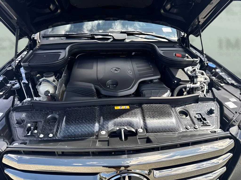 Used 2025  Mercedes-Benz GLS 450 image 29