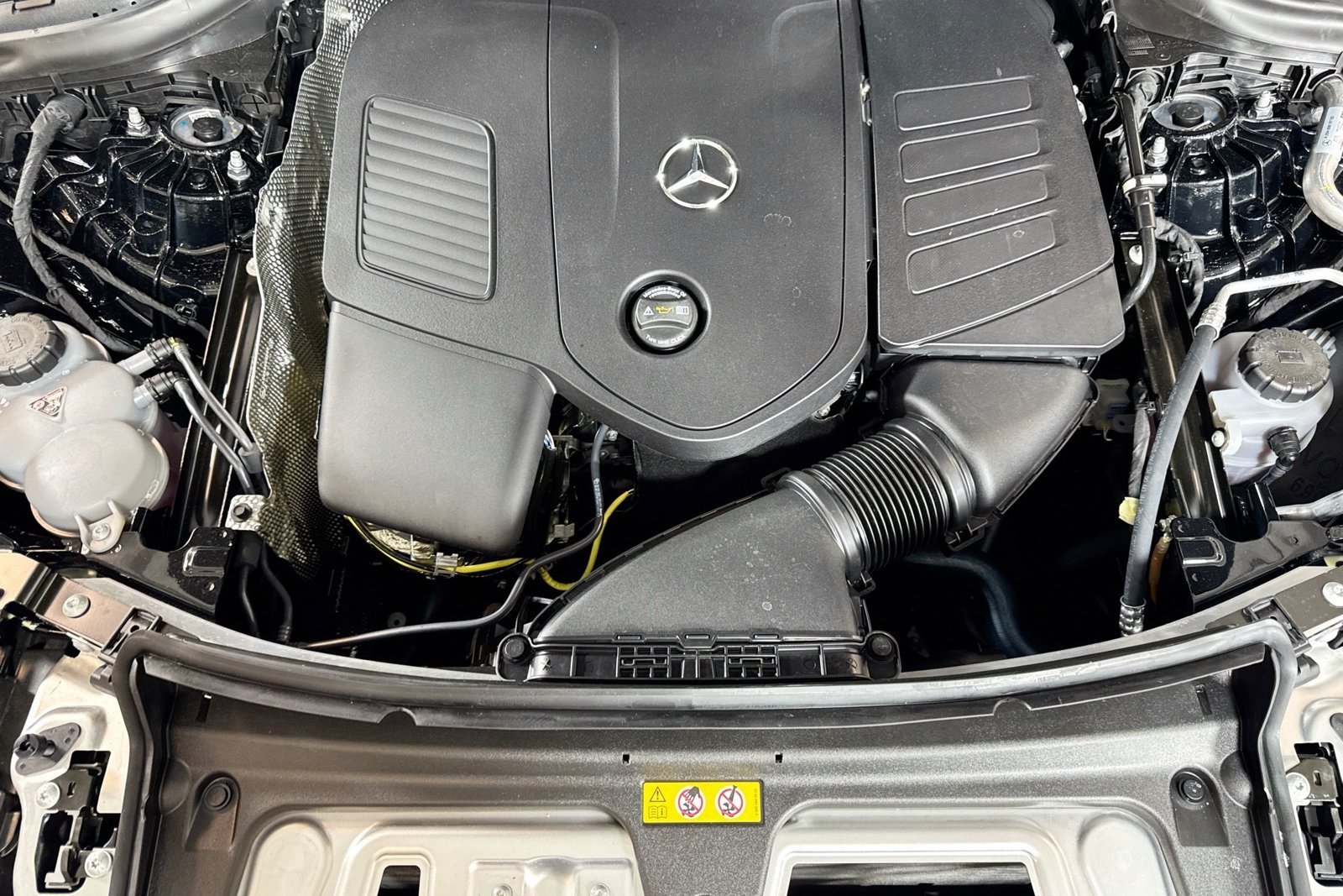 New 2026 Black Mercedes-Benz GLC 300 image 28