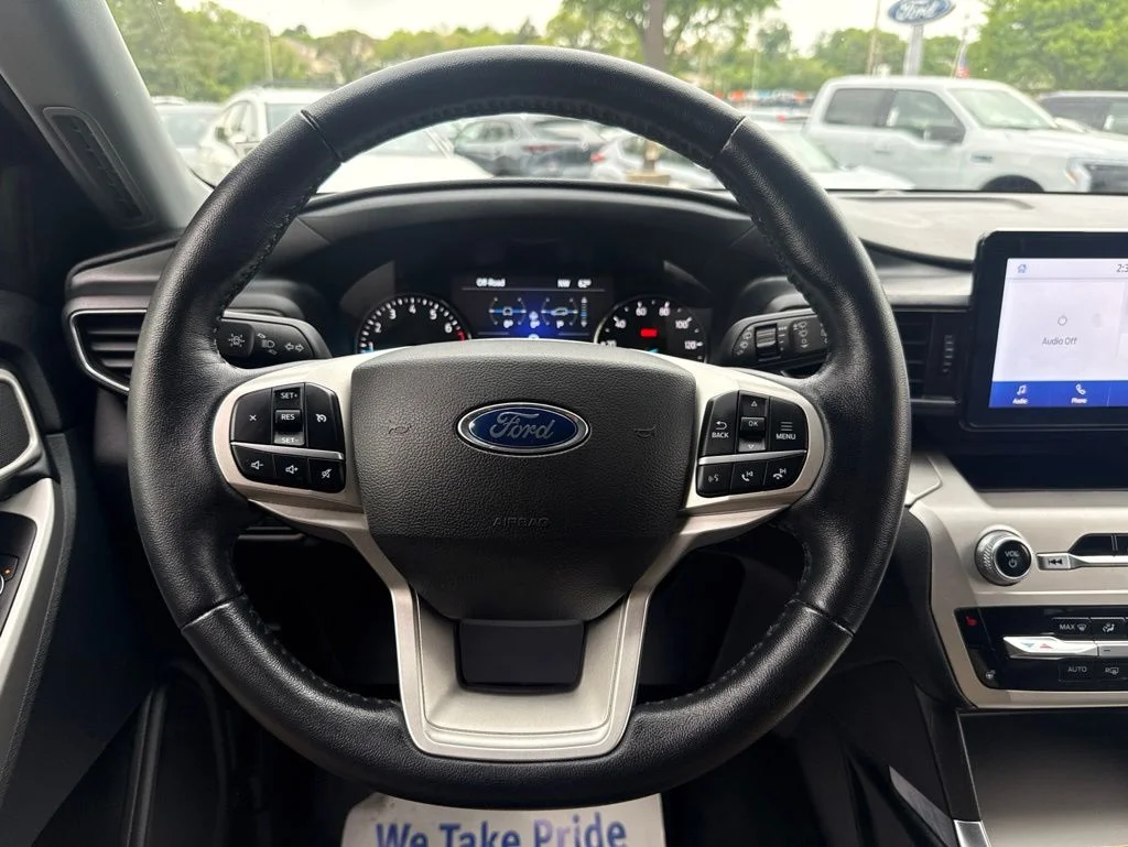 Used 2022 Gray Ford XLT image 12