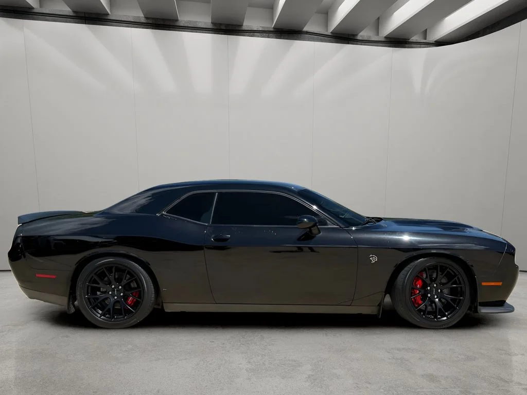 Used 2016 Pitch Black Clearcoat Dodge SRT Hellcat image 7